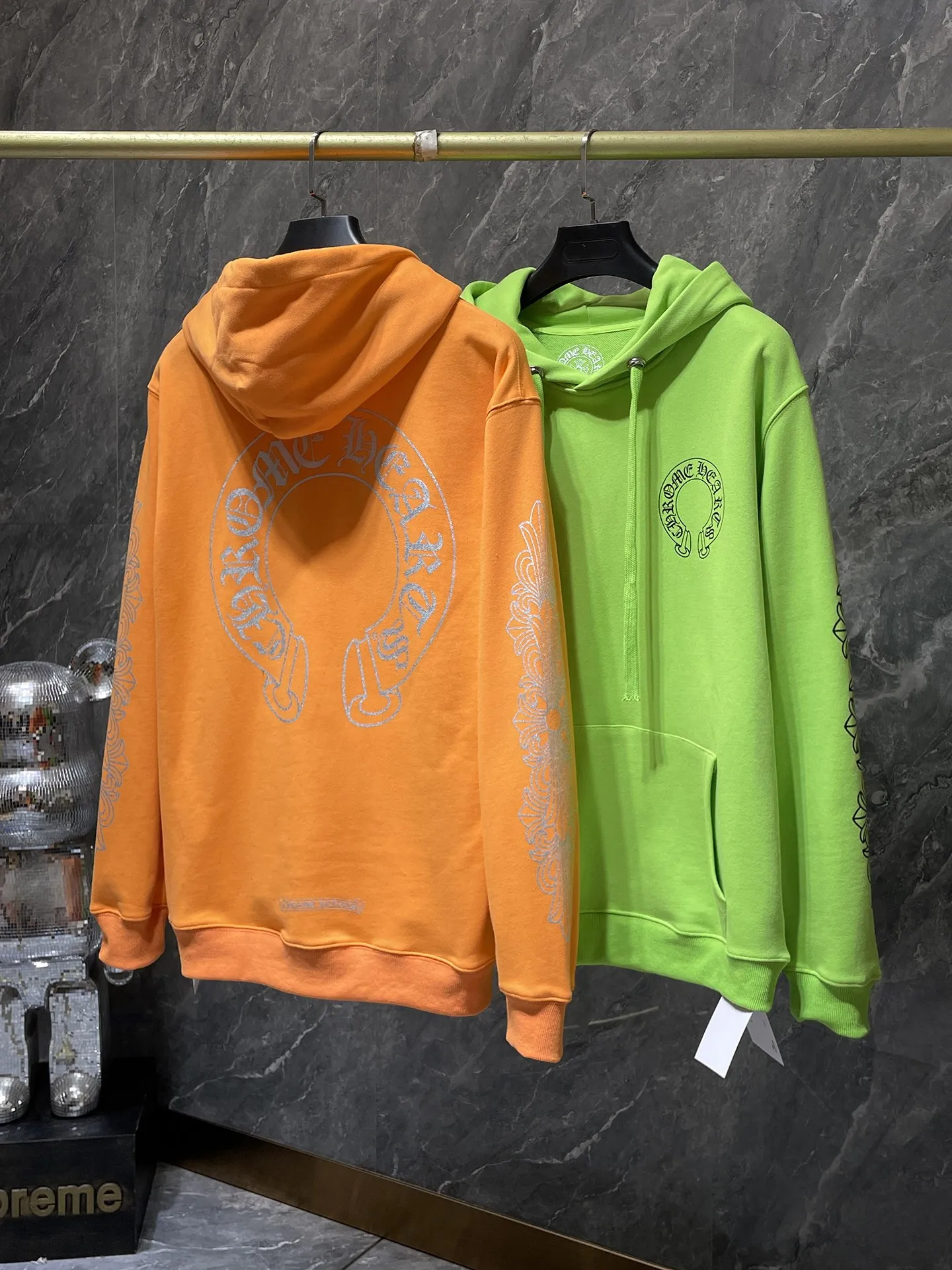 P240 Chrome Hearts Autumn and Winter 2025 Counter synchronization High-weight, environmentally friendly and high-quality top-quality fabrics Chrome Miami Ultra Limited Arm Horseshoe Hoody Counter synchronization 1:1 replica version Recommended colors: Limited green Limited orange Sizes: S, M, L, XL